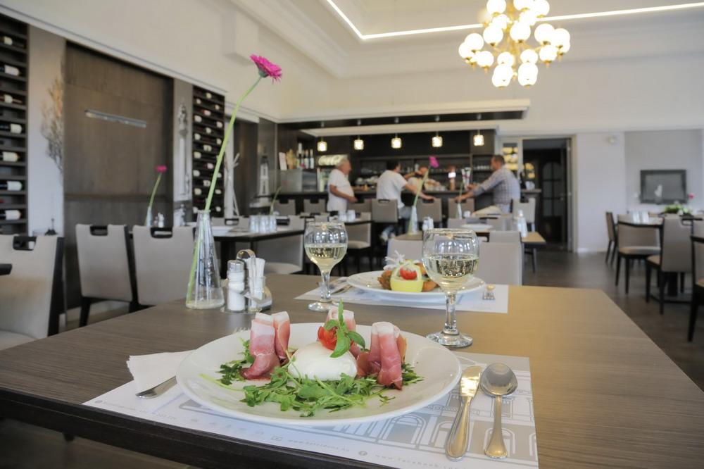 Duna Wellness Hotel Baja Esterno foto